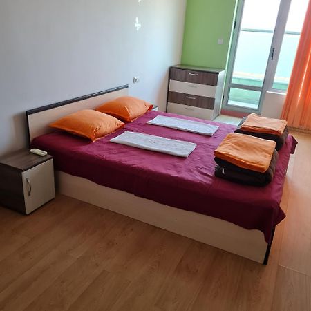 Ferienwohnung Елка Burgas City Exterior foto