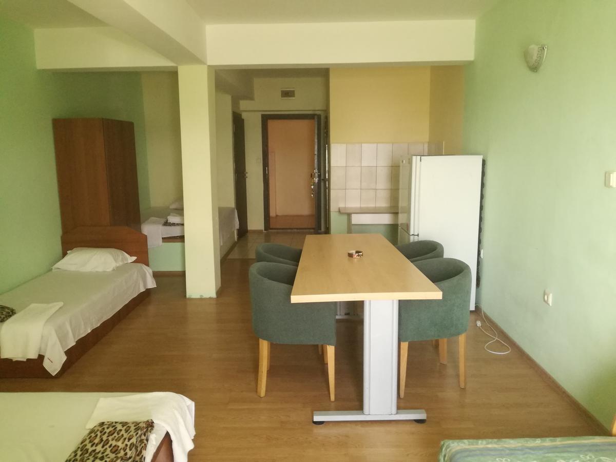 Ferienwohnung Елка Burgas City Exterior foto